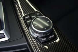 2014款宝马M4双门轿跑车