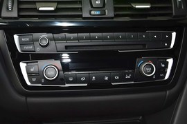 2014款宝马M4双门轿跑车