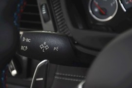 2014款宝马M4双门轿跑车