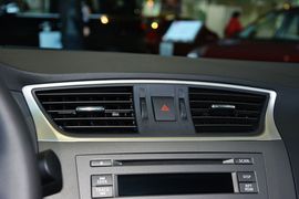2014款日产轩逸1.6XV