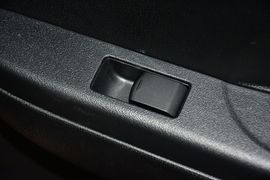 2015款日产玛驰1.5L自动型