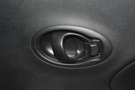 2015款日产玛驰1.5L自动型