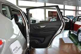 2014款日产奇骏2.0L
