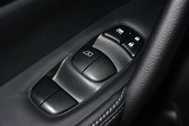 2014款日产奇骏2.0L