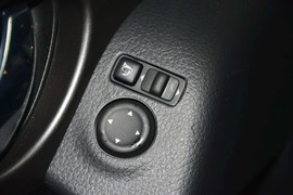 2014款日产奇骏2.0L