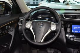 2014款日产奇骏2.0L