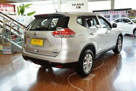 2014款日产奇骏2.0L