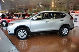 2014款日产奇骏2.0L