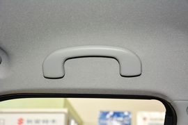 2013款铃木雨燕1.3L手动标准型