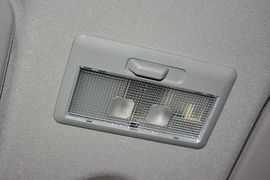 2013款铃木雨燕1.3L手动标准型