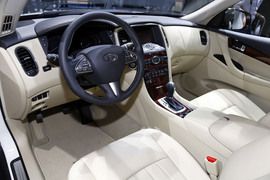 2014款国产英菲尼迪QX50车展解读