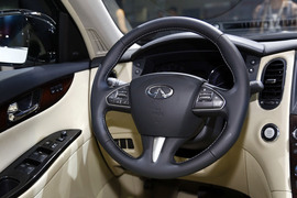 2014款国产英菲尼迪QX50车展解读