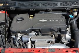 2015款雪佛兰科鲁兹1.4T手动精英版
