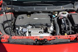 2015款雪佛兰科鲁兹1.4T手动精英版