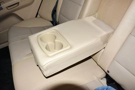 2013款吉利帝豪经典版1.8L手动精英型