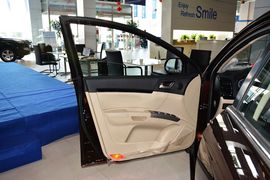 2013款吉利帝豪经典版1.8L手动精英型