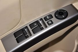 2013款吉利帝豪经典版1.8L手动精英型