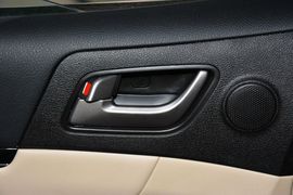 2013款吉利帝豪经典版1.8L手动精英型