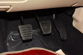 2013款吉利帝豪经典版1.8L手动精英型