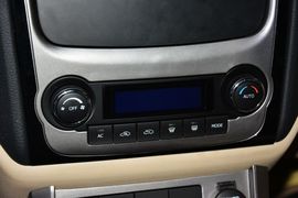 2013款吉利帝豪经典版1.8L手动精英型