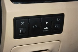 2013款吉利帝豪经典版1.8L手动精英型