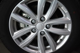 2013款吉利帝豪经典版1.8L手动精英型