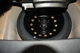 2014款比亚迪秦1.5T旗舰型