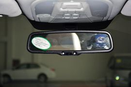 2014款比亚迪秦1.5T旗舰型