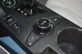 2014款比亚迪秦1.5T旗舰型