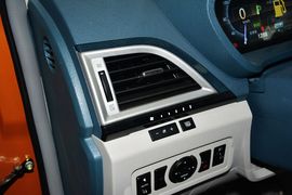 2014款比亚迪秦1.5T旗舰型