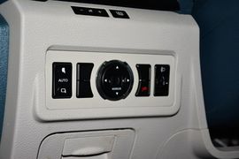2014款比亚迪秦1.5T旗舰型