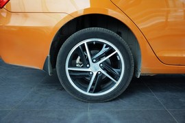 2014款比亚迪秦1.5T旗舰型