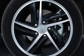 2014款比亚迪秦1.5T旗舰型