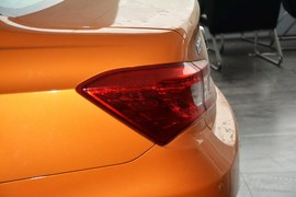 2014款比亚迪秦1.5T旗舰型