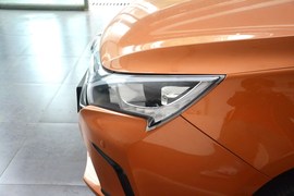 2014款比亚迪秦1.5T旗舰型