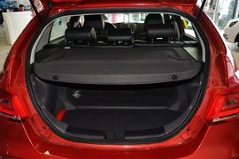 2014款吉利新帝豪两厢1.3T手动精英型