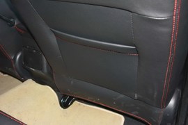 2014款吉利新帝豪两厢1.3T手动精英型