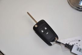 2013款雪佛兰科鲁兹掀背1.6L手动豪华版