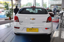 2013款雪佛兰科鲁兹掀背1.6L手动豪华版