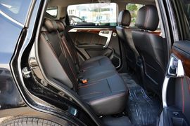 2015款吉利GX7运动版2.0L自动尊享型