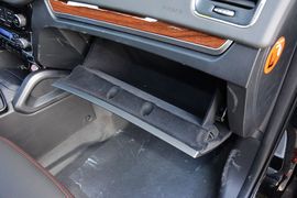 2015款吉利GX7运动版2.0L自动尊享型
