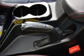 2015款吉利GX7运动版2.0L自动尊享型