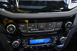 2015款吉利GX7运动版2.0L自动尊享型