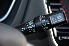 2015款吉利GX7运动版2.0L自动尊享型