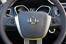 2015款吉利GX7运动版2.0L自动尊享型