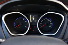 2015款吉利GX7运动版2.0L自动尊享型
