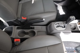 2009款长安悦翔两厢1.5L自动