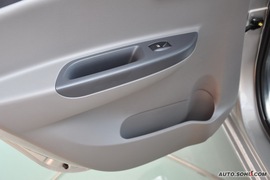 2009款长安悦翔两厢1.5L自动