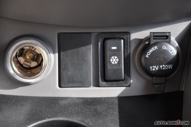 2009款长安悦翔两厢1.5L自动