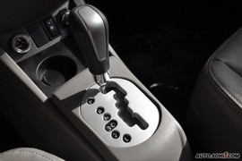 2009款长安悦翔两厢1.5L自动